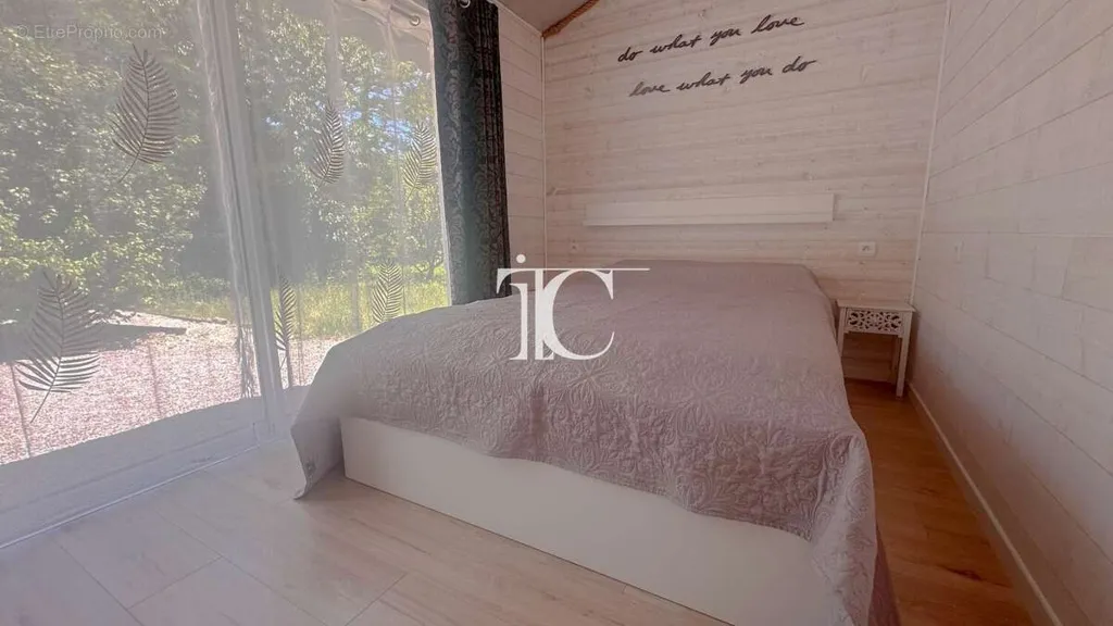 Magamistoad - Modern Villa with Two Pools in Le Martinet