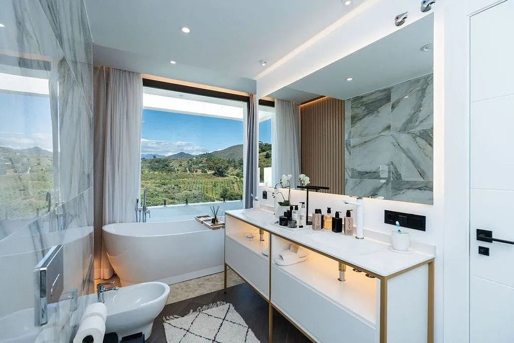 Salles de bain - Modern Villa with Pool in La Cala Resort