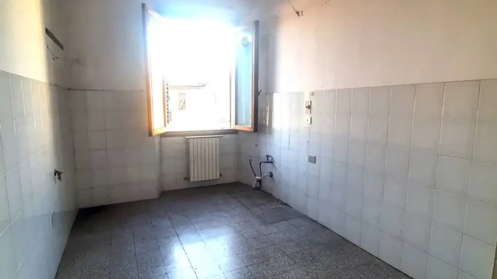 Pièces - Two-Bedroom Apartment with Terrace in Montevarchi