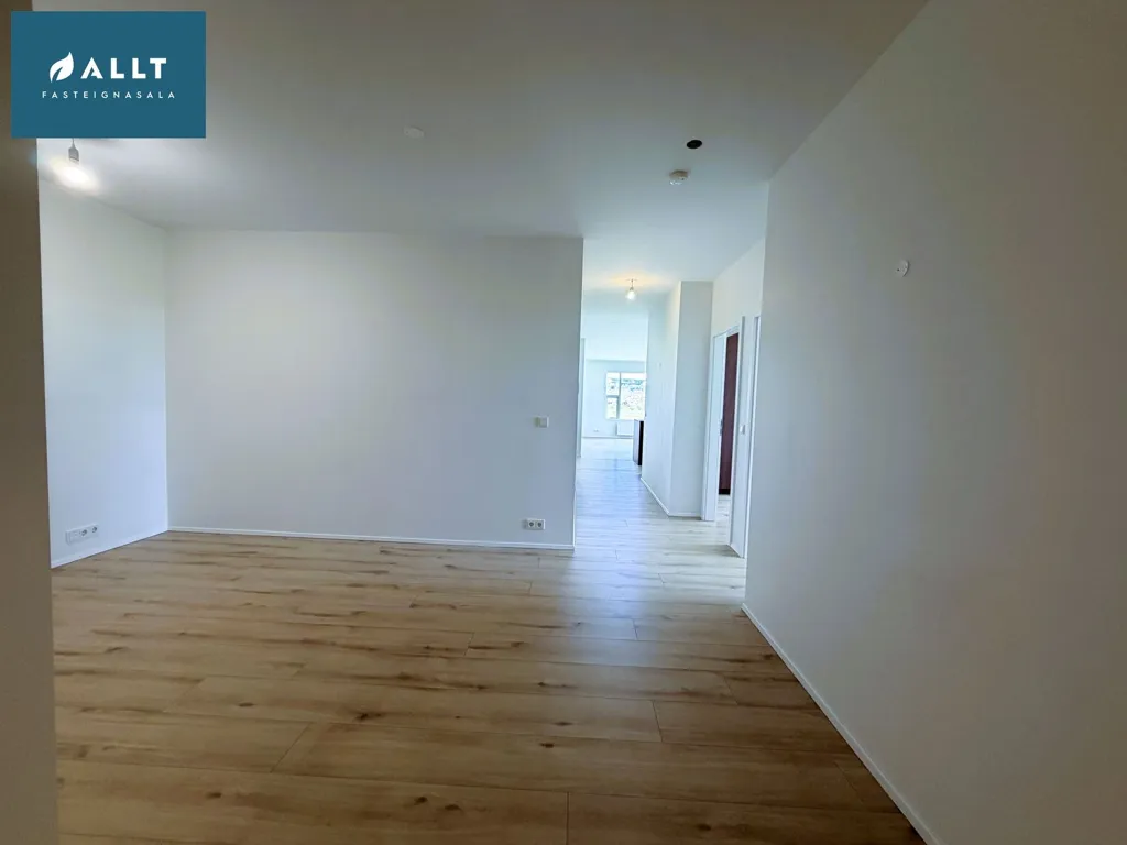 Toad - Modern Apartment with Balcony in Reykjanesbær