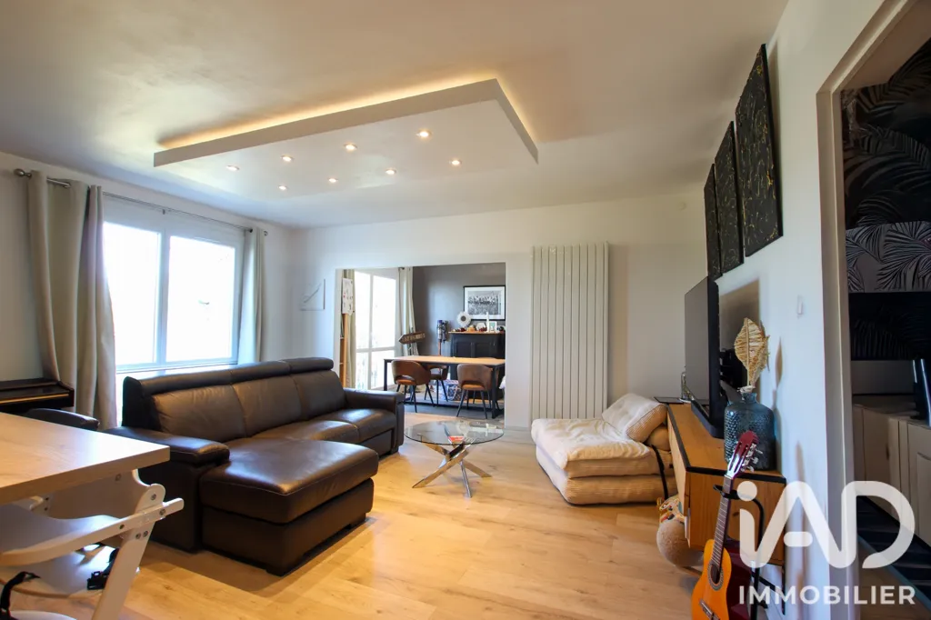 Elutuba - Transformed 3-Bed Apartment with Garage in Nîmes