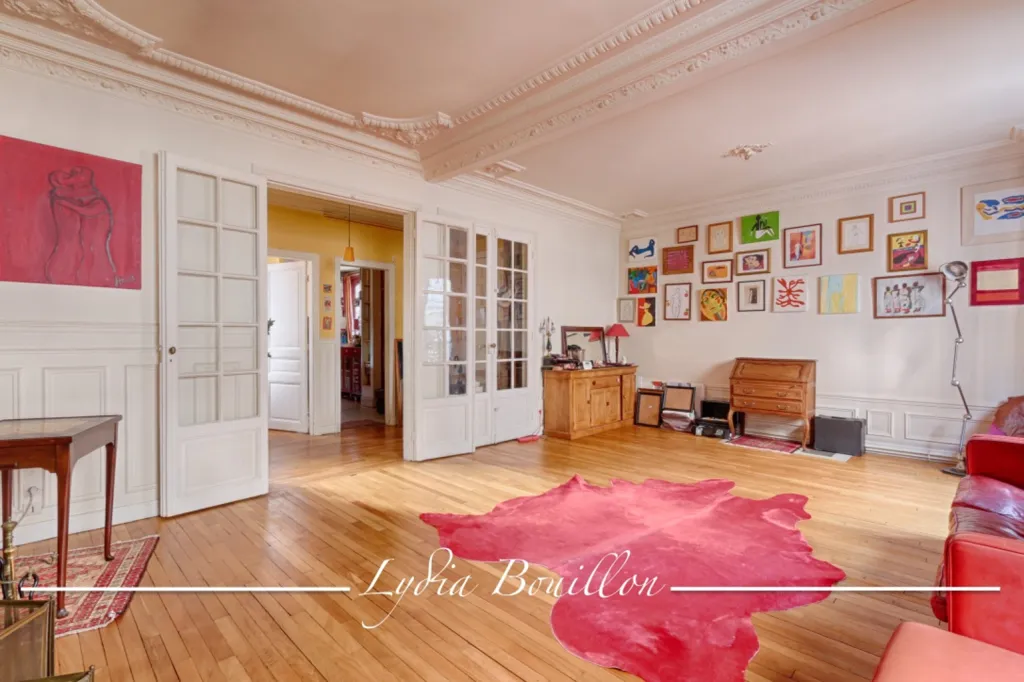 Séjour - Appartement Haussmannien avec Jardin au Cœur de Courbevoie