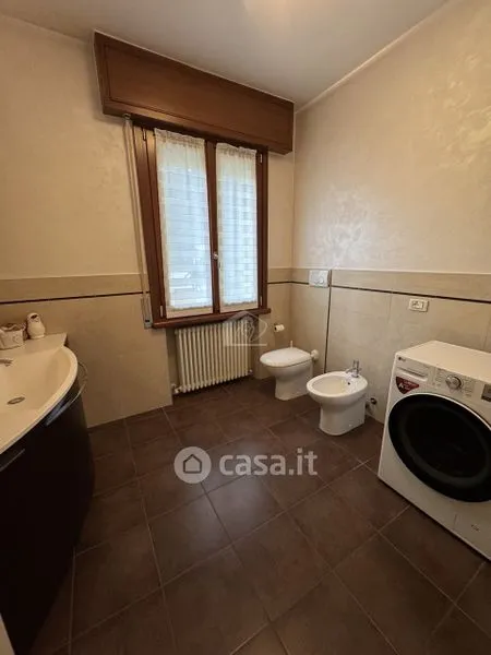 Vannitoad - Dual-Unit House in Suzzara Centre