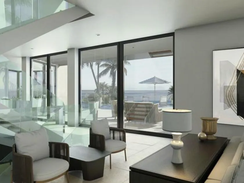 Elutuba - Contemporary Villa with Pool in Alcaidesa