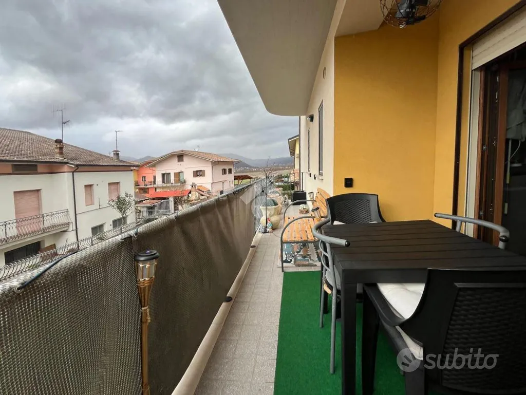 Rõdu - Bright Apartment with Balcony in L'Aquila