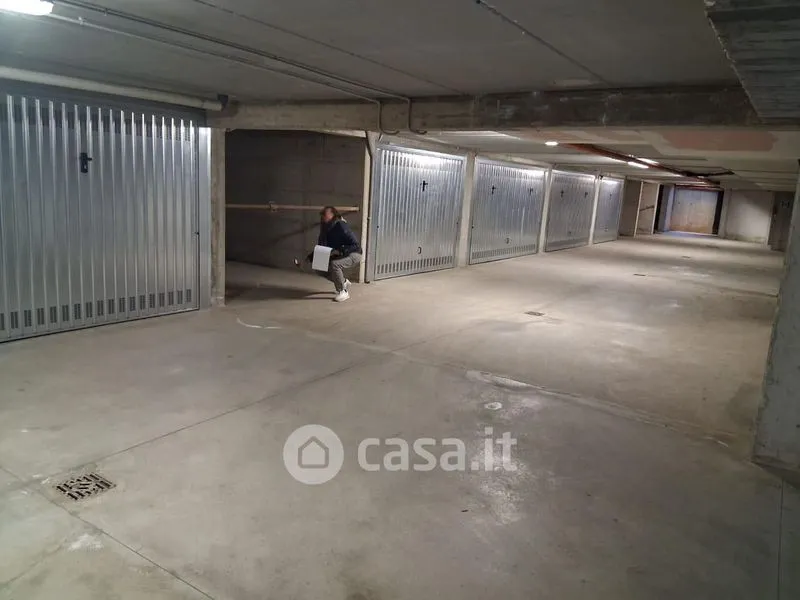Garage - Duplex Apartment with Balcony in Cantù
