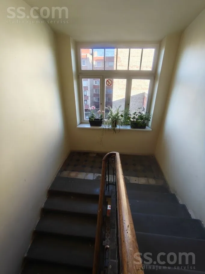 Stanze - Pre-War Apartment with High Ceilings in Riga Centre