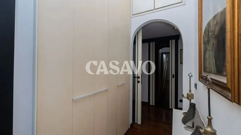 hallway_entrance