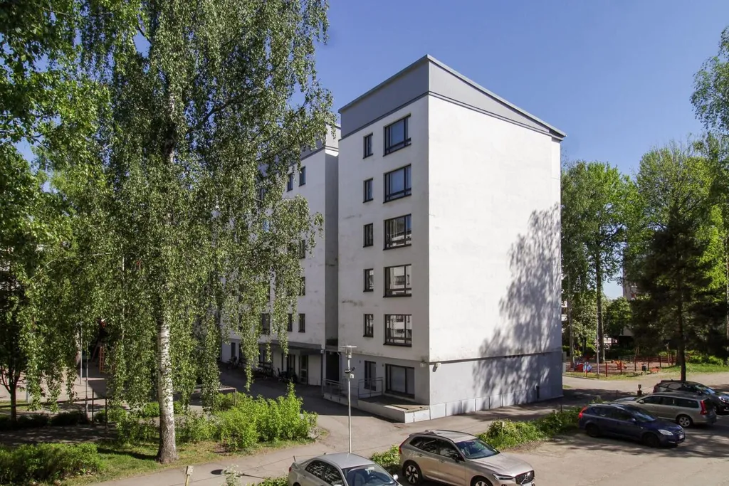 Spacious Flat with Balcony in Länsimäki, Vantaa