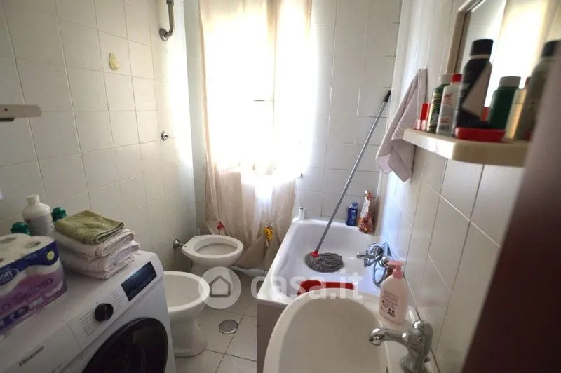 Salles de bain - Independent House with Triple Aspect in Lavello