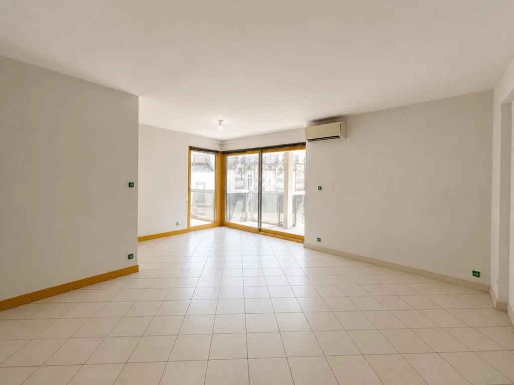 Séjour - Appartement T4 à Rénover en Centre-ville d'Agen
