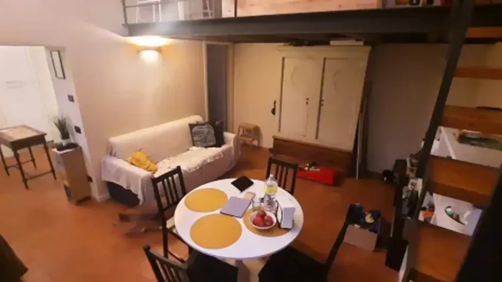 Elutuba - Rented Duplex in Historic Building, Piacenza