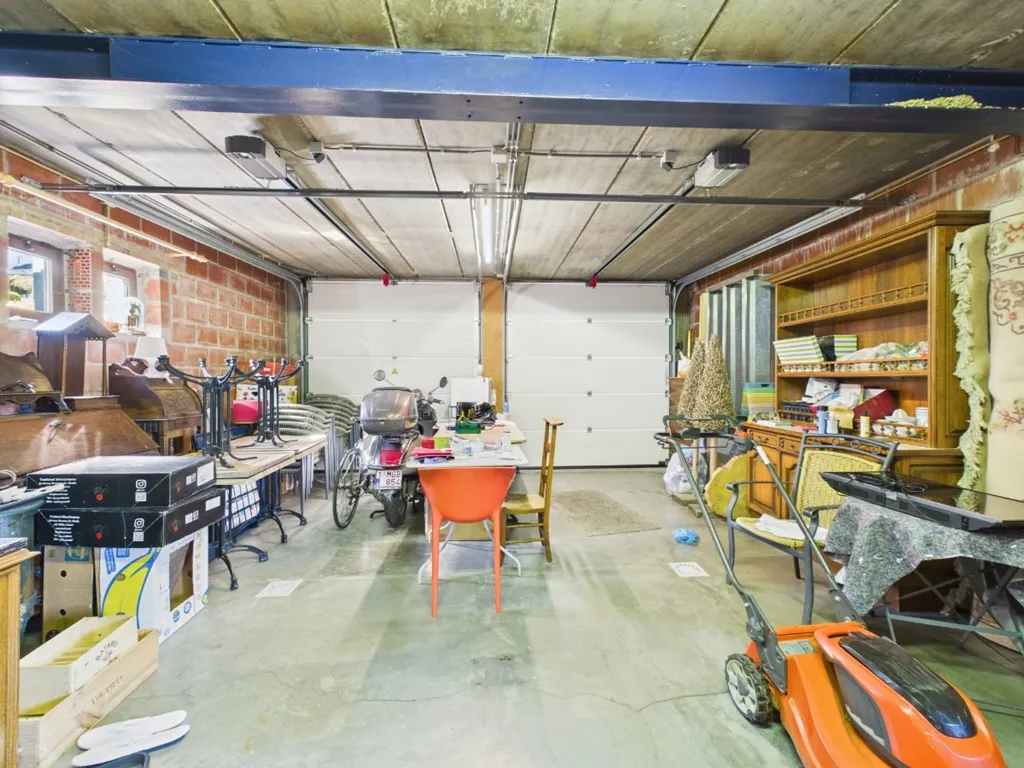 Garage - Maison avec Jardin Sud-Est à Durbuy