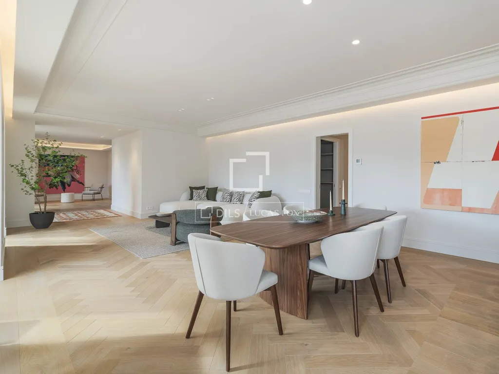 Salle à manger - Renovated Apartment with City Views in Eixample