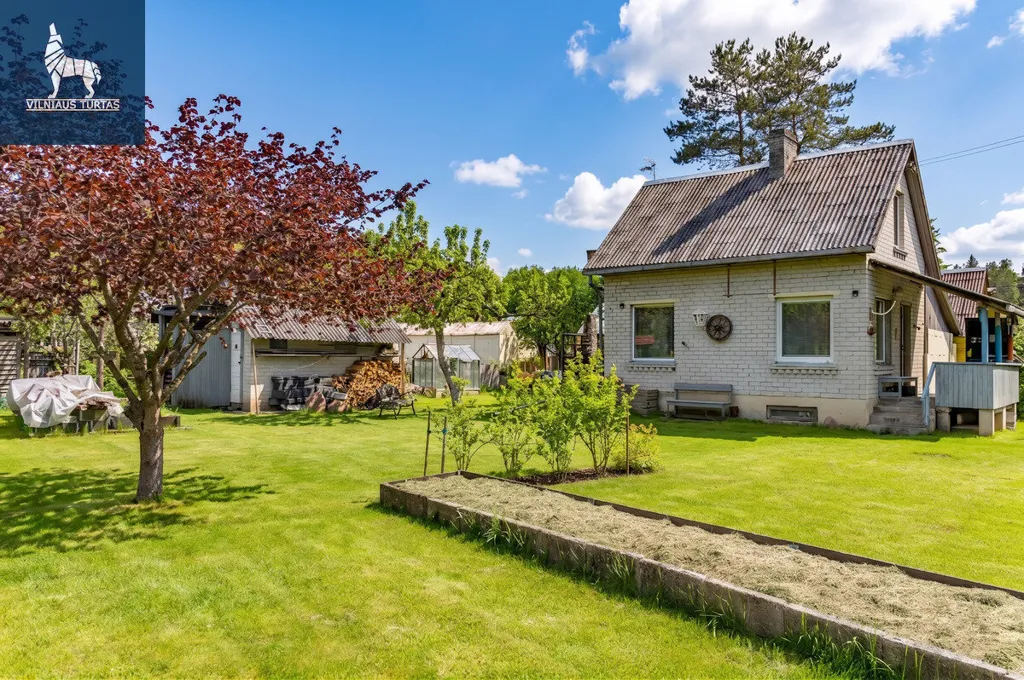 Aed - Cottage with Garden in Baronai, Vilnius District