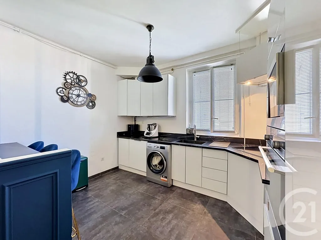 Köök - Furnished Flat with View in Charenton Centre