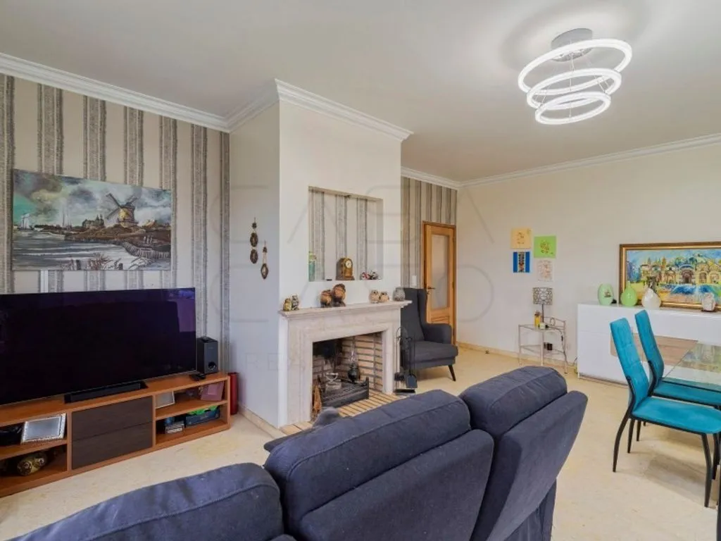 Séjour - Luxury Flat with Balcony in Azeda, Setúbal