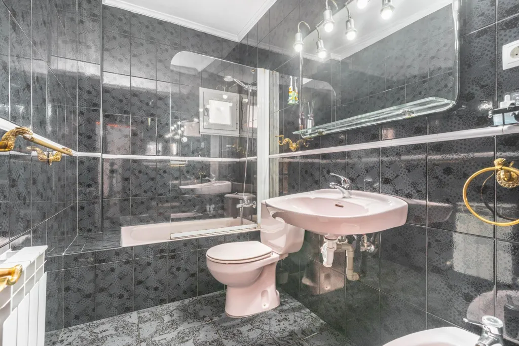 Salles de bain - Penthouse with Mountain View in Oviedo