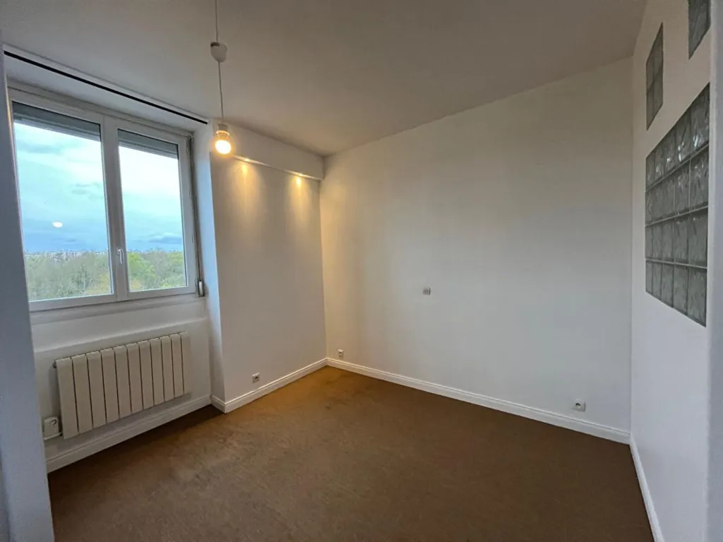 Stanze - Charming 2-Bed Apartment in Chantilly Centre