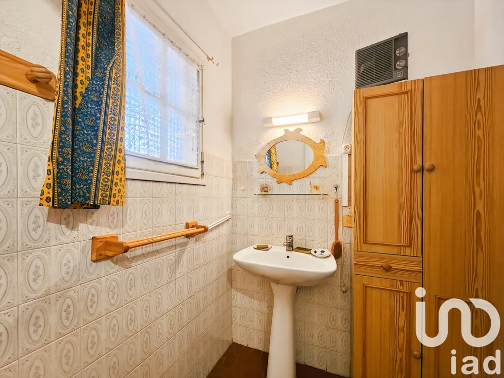 Salles de bain - Appartement avec terrasse vue dégagée à Saintes-Maries-de-la-Mer