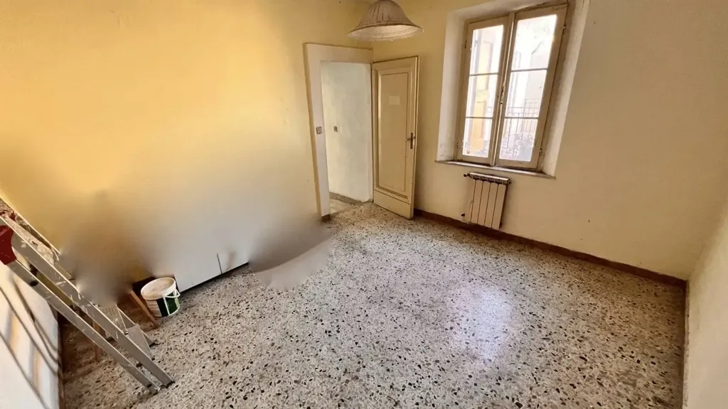Stanze - Casa indipendente con cantina a Fabriano