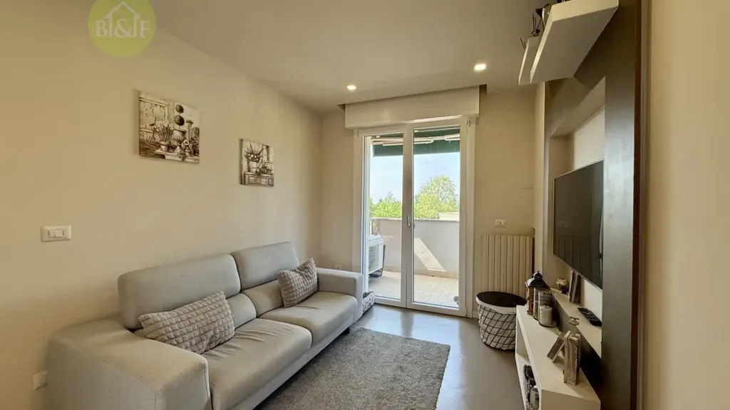 Séjour - Fully Rented Apartment with Terraces in Legnago