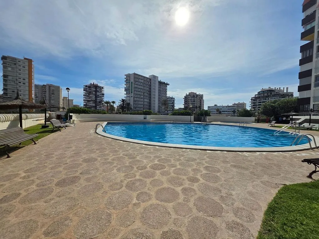 Pool - Luxury Seafront Apartment in Alicante