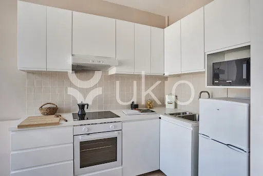 Kitchen - Luxury Apartment with Central Heating in Paris 5th