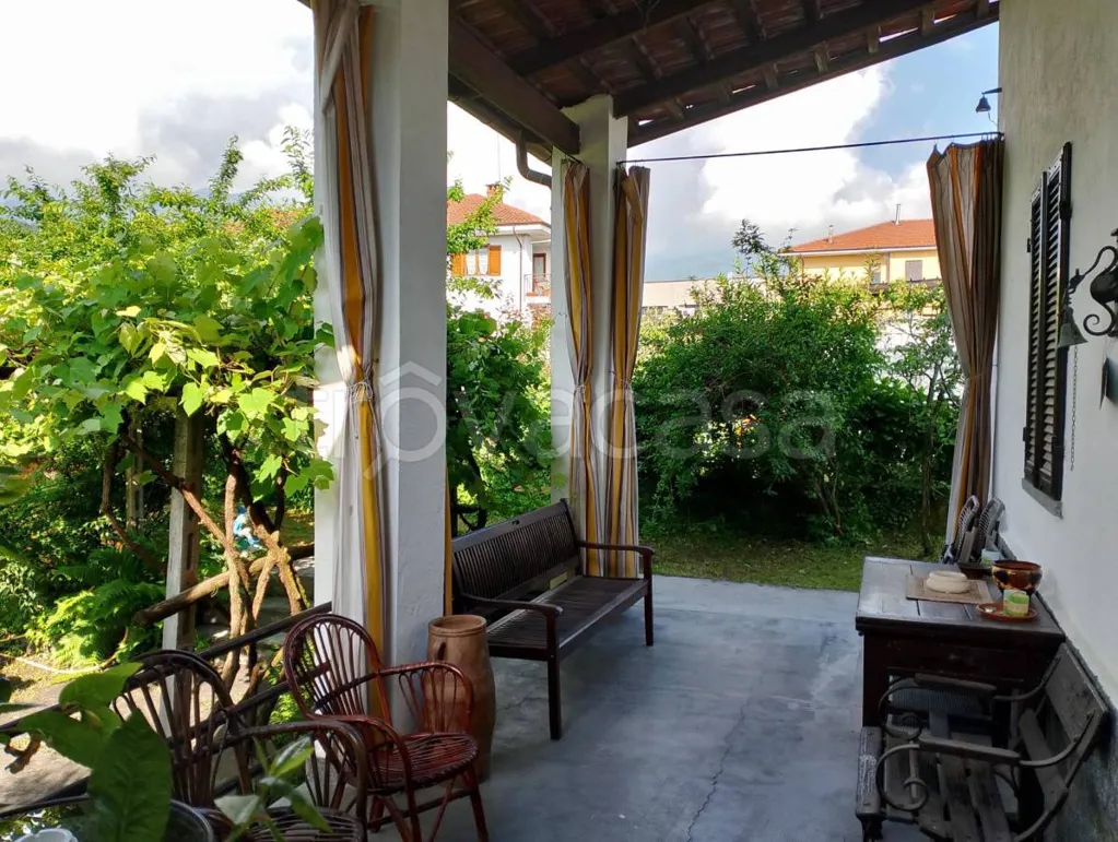 Terrace - Independent Villa with Private Garden in Barge