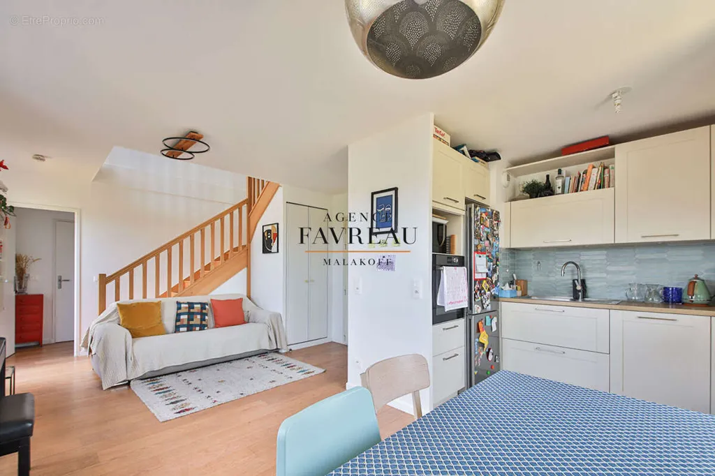 Séjour - Duplex 4 Pièces avec Terrasse à Malakoff