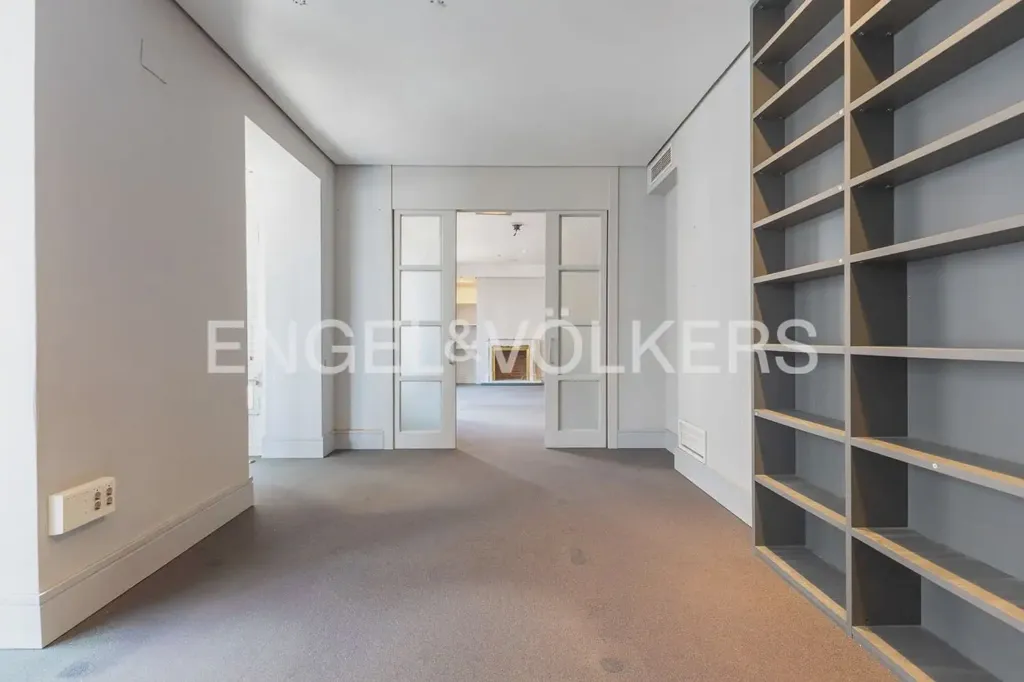 Bureau - Apartment with Balconies in Pla del Remei
