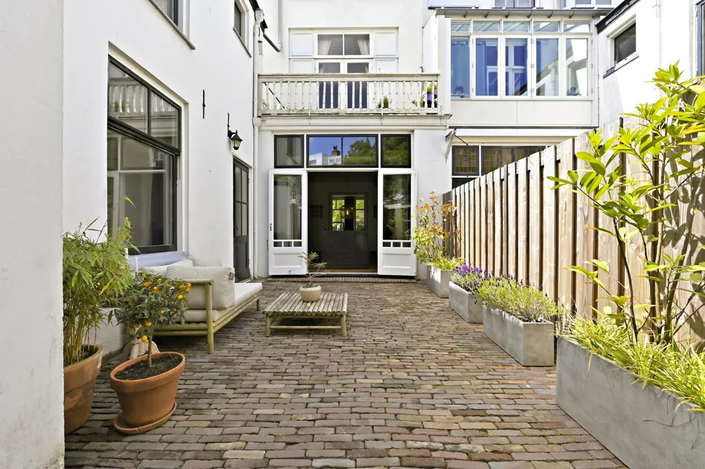 Jardin - Gallery Flat with Water View in Delft