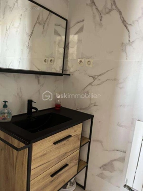 Salles de bain - Maison de Caractère avec Dépendance à Nanterre