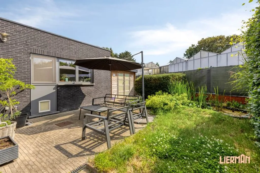 Jardin - Maison Rénovée avec Terrasse à Aalst
