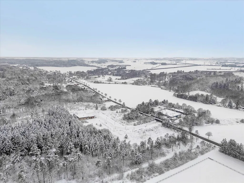 Vue aérienne - Year-Round Plot with 4G Coverage in Støvring