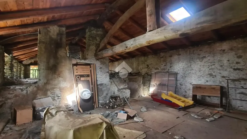 Pièces - Historic Apartment with Balcony in Ceres