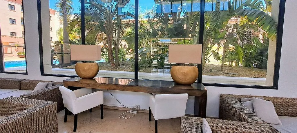 Soggiorno - 1-Bed Apartment with Pool on Avenida Del Decano