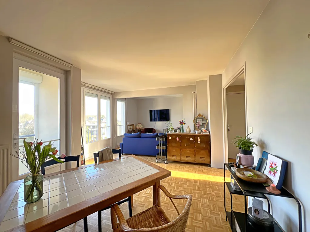 Séjour - Appartement T4 avec Balcon à Rennes - Bourg l’Évêque