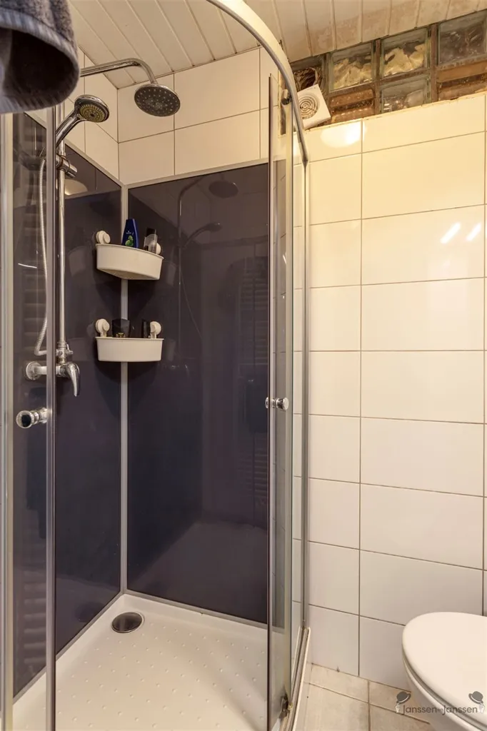 Salles de bain - Maison de 7 Chambres Centrale à Hoboken