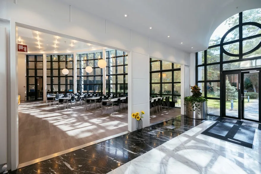 Ingresso - Office with Park View in Albertslund