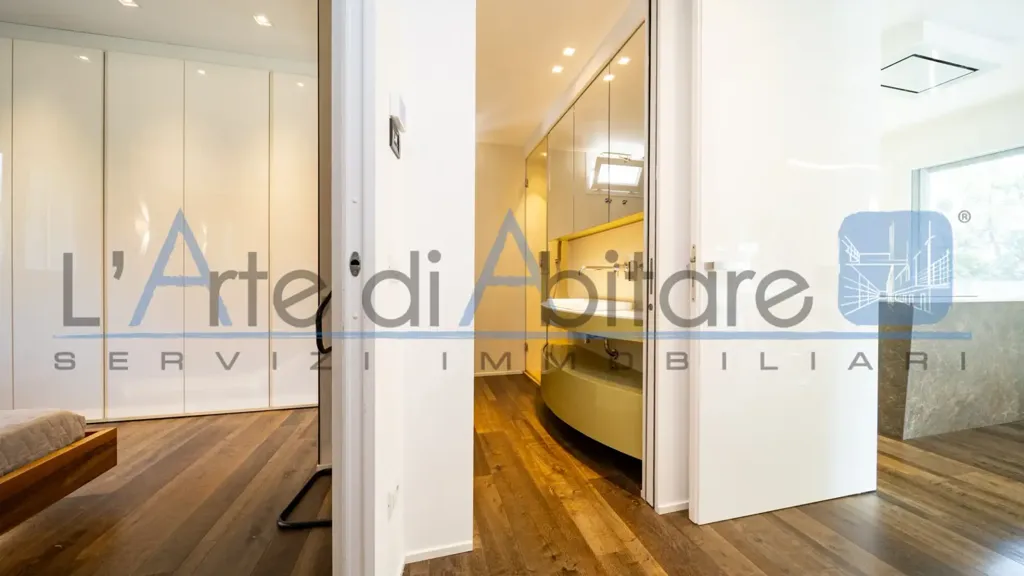 Entrée - Independent Triplex with Terraces in Covignano