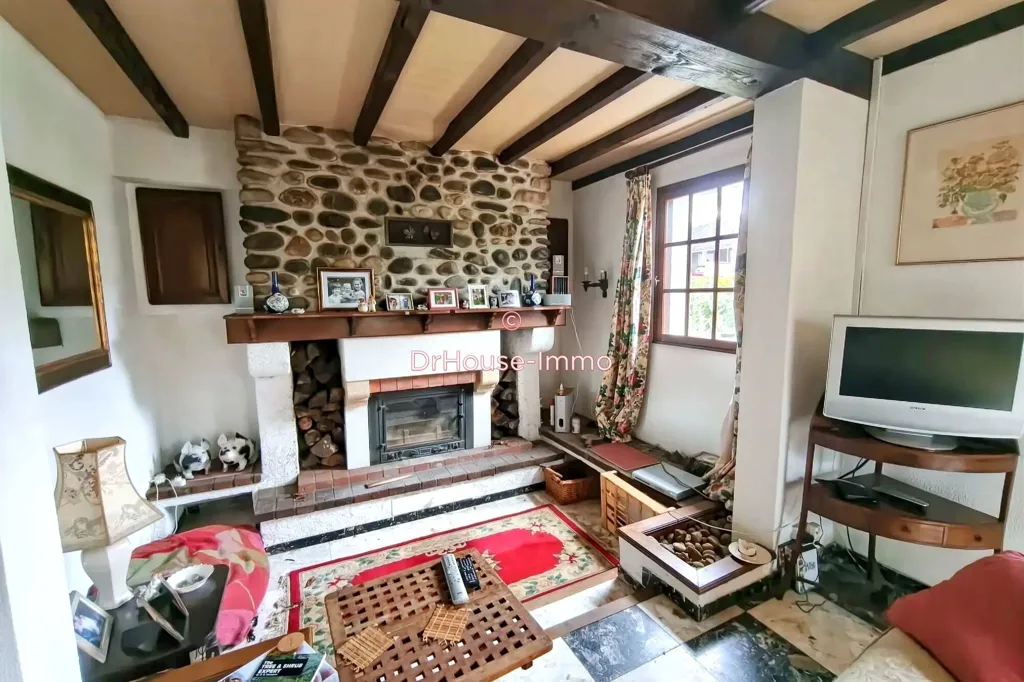 Living Room - Charming House with Pool in Monein