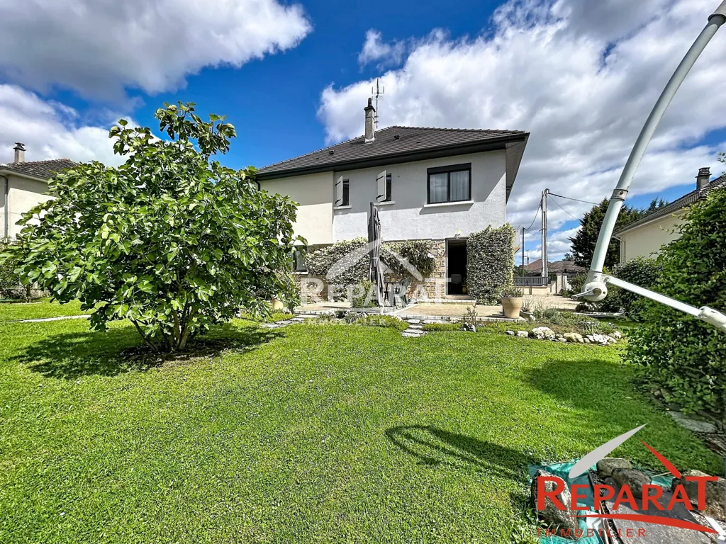 Aed - Renovated House with Garden in Objat