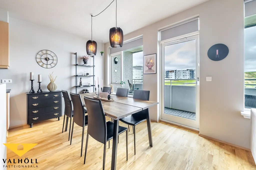 Sala da pranzo - Apartment with Elevator in Vindakór
