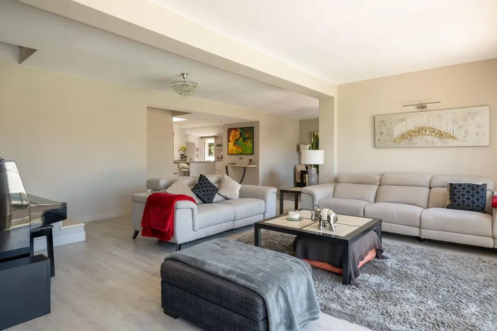 Séjour - Detached Villa with Private Pool in Río Real, Marbella