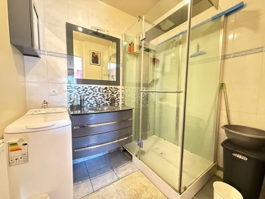 Vannitoad - 2-Bed Apartment with Garden in Elancourt