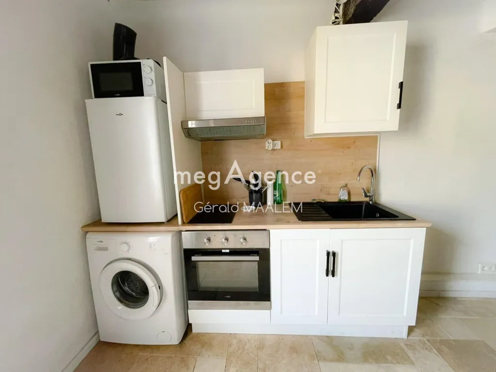 Cuisine - Studio Rénové au Cœur du Village