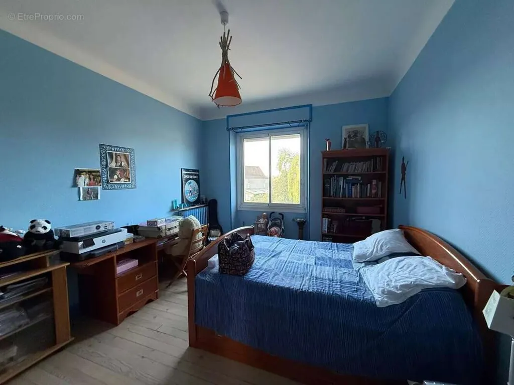 Bedrooms - Spacious House with Pool in Sauveterre-de-Béarn