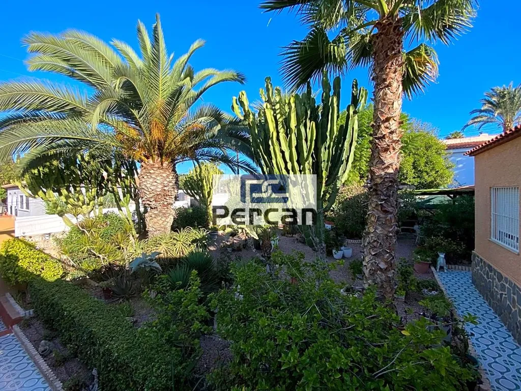 Aed - Rustic Finca with Pool in Alicante