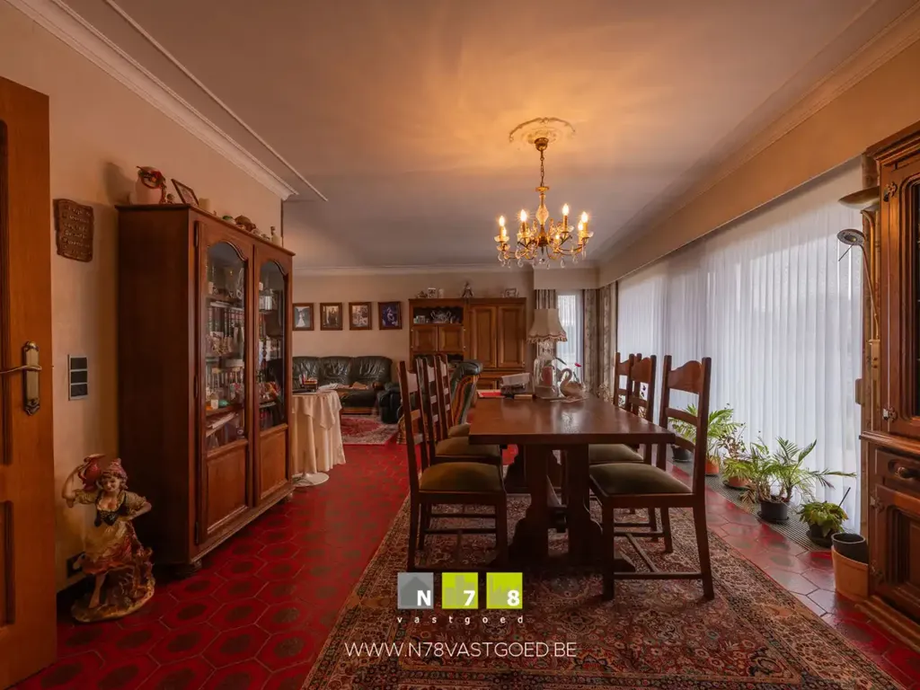 Salle à manger - Villa Indépendante avec Terrasse à Maaseik